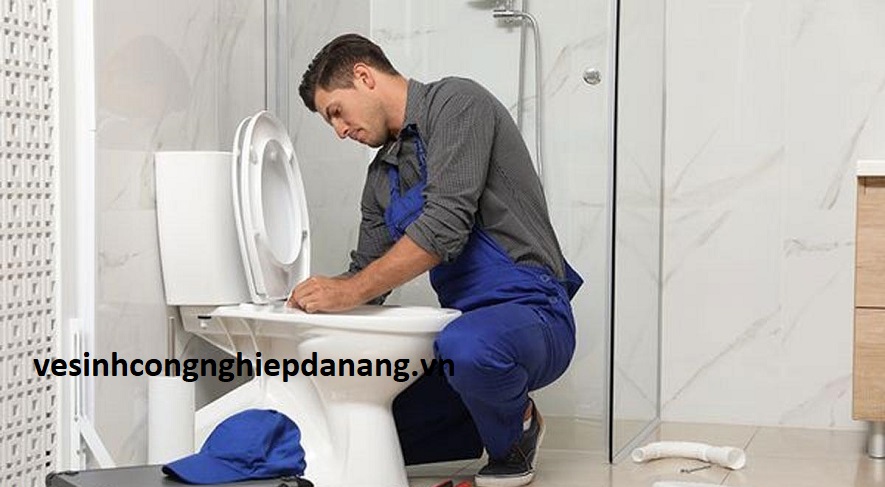 Nguyên nhân tắc bồn cầu và cách xử lý