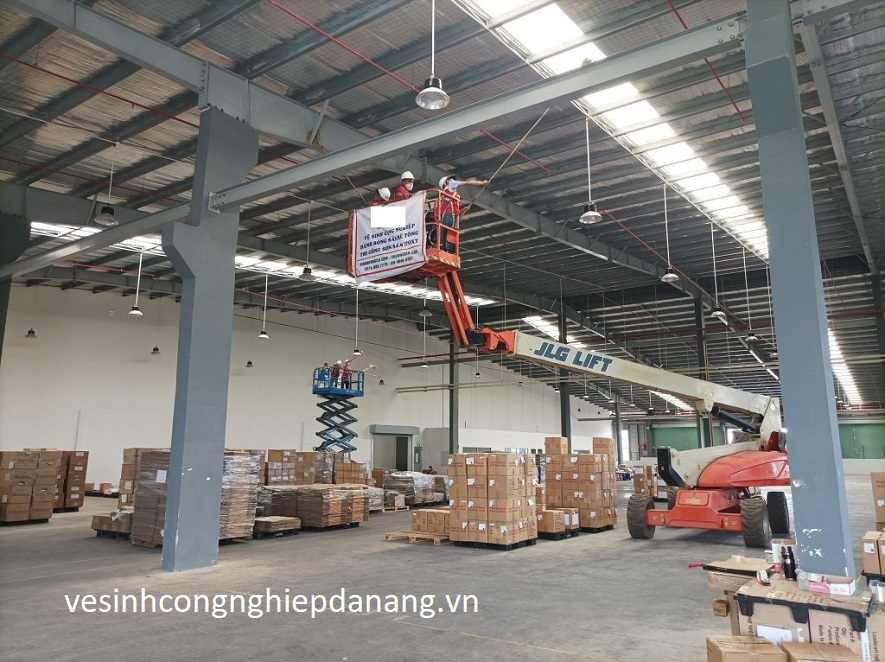 quét mạng nhện nhà xưởng