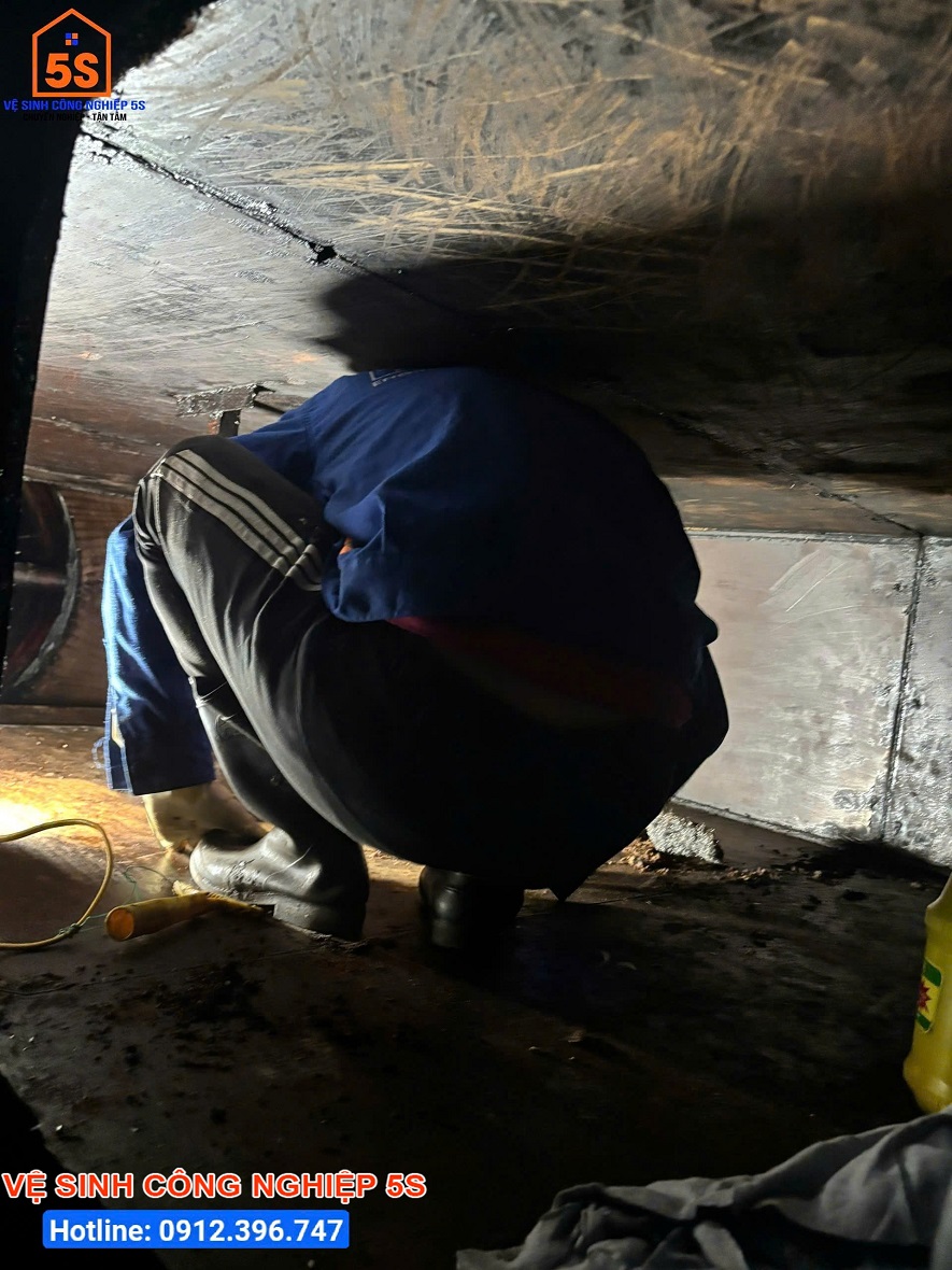 Vệ sinh ống khói bếp