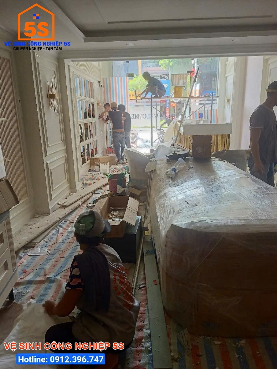 Lau kính, cửa, tủ, sàn