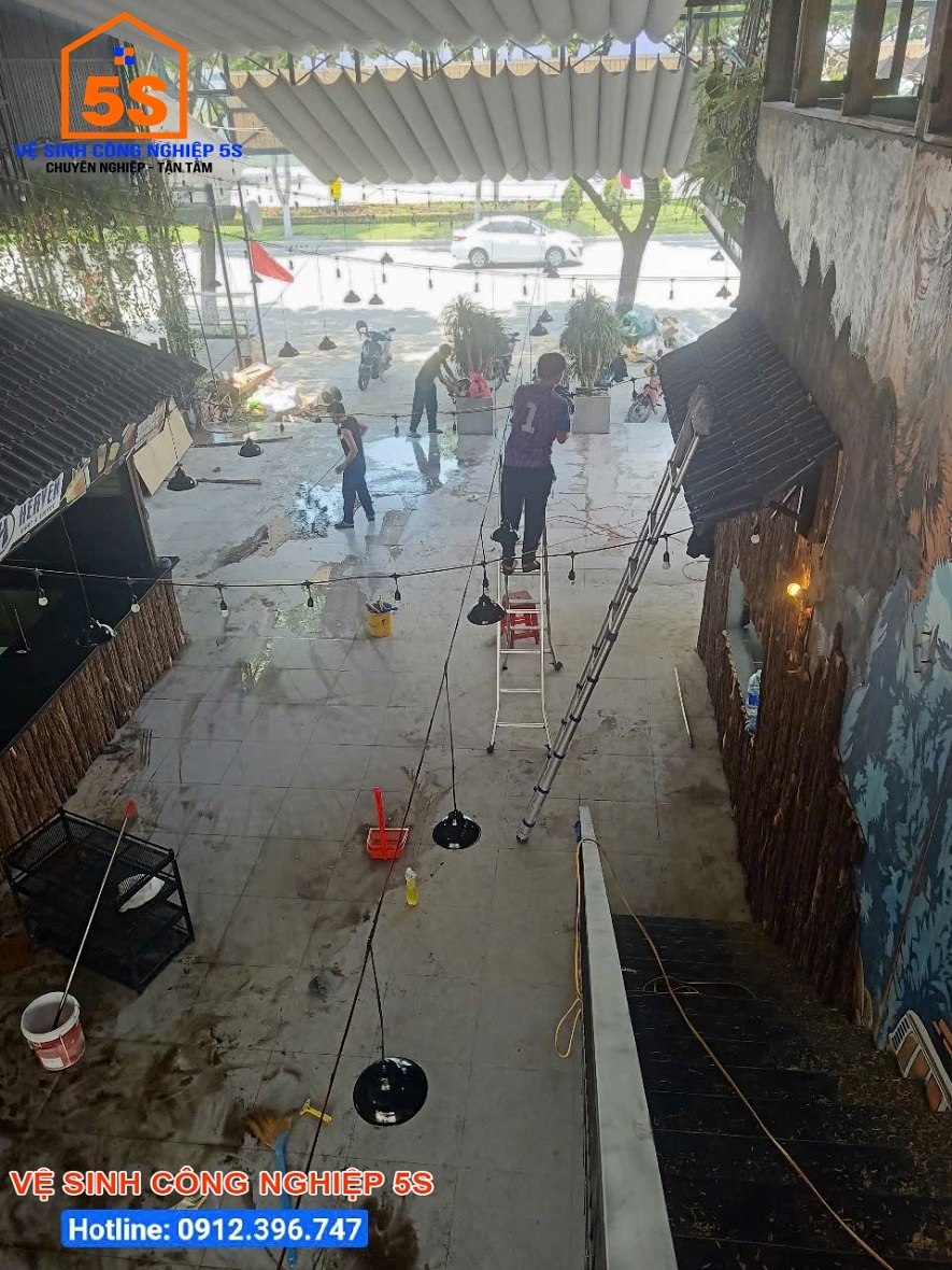 Tổng vệ sinh sàn cho quán