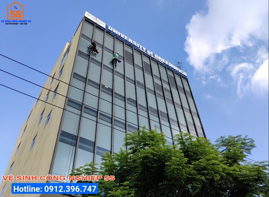 Đu dây lau kính tòa nhà: An toàn - Hiệu quả - Chất lượng tại Đà Nẵng