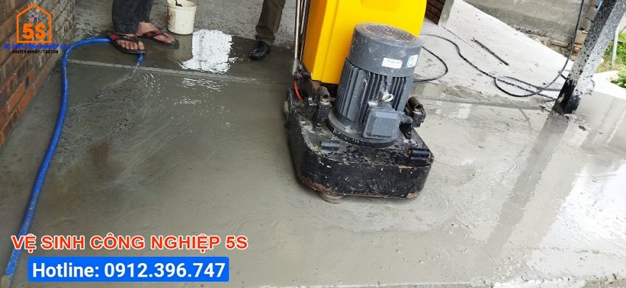 Giai đoạn mài phẳng lại bề mặt