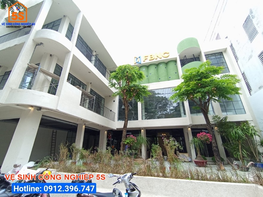 Vệ sinh quán cà phê FBNC