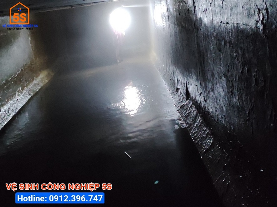 Vệ sinh bể 5