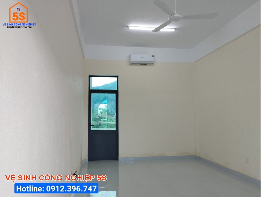 Phòng ở doanh trại đã được vệ sinh