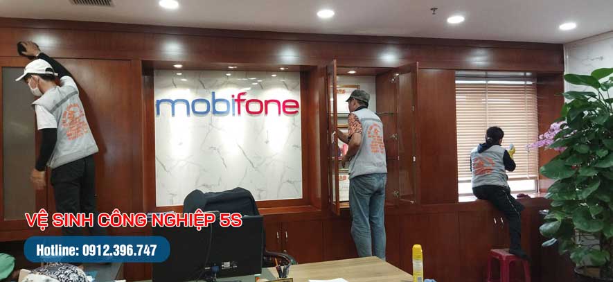 Vệ sinh sảnh lễ tân
