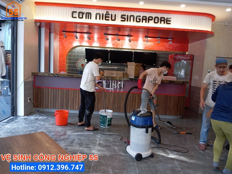 Vệ sinh nhà hàng cơm niêu Singapore tại Đà Nẵng