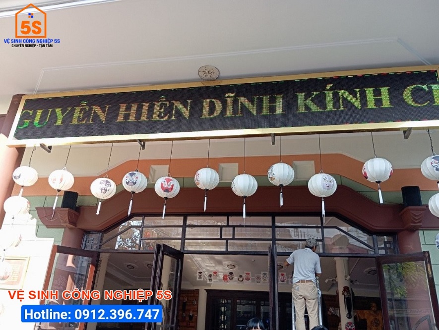 Tổng vệ sinh nhà hát tuồng Nguyễn Hiển Dĩnh