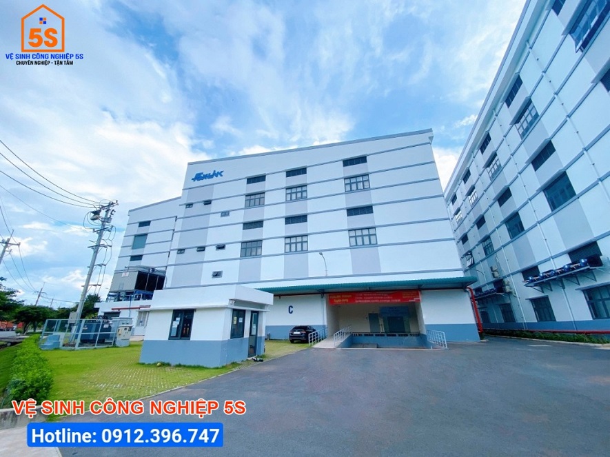 Vệ sinh nhà máy Khu Công nghệ cao tại thành phố Đà Nẵng