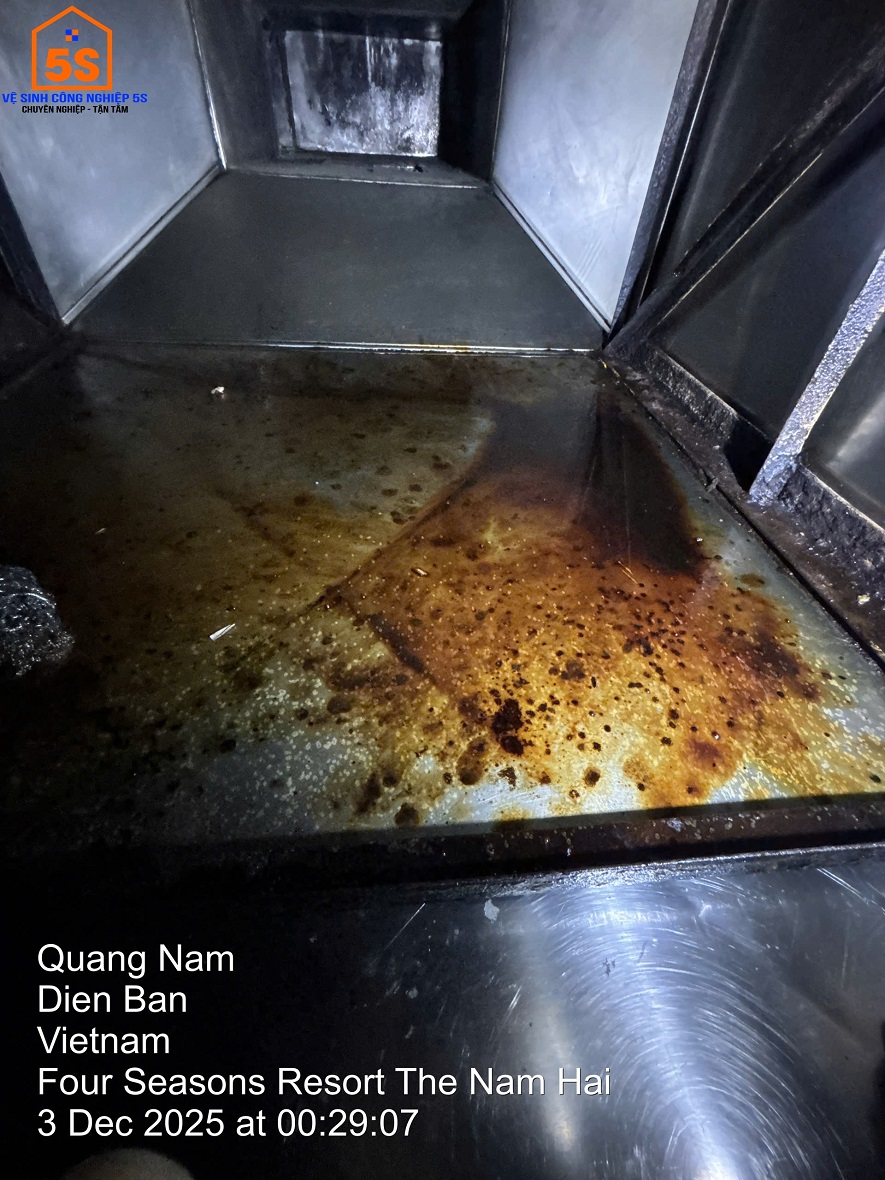 Đường ống trước khi thi công làm sạch