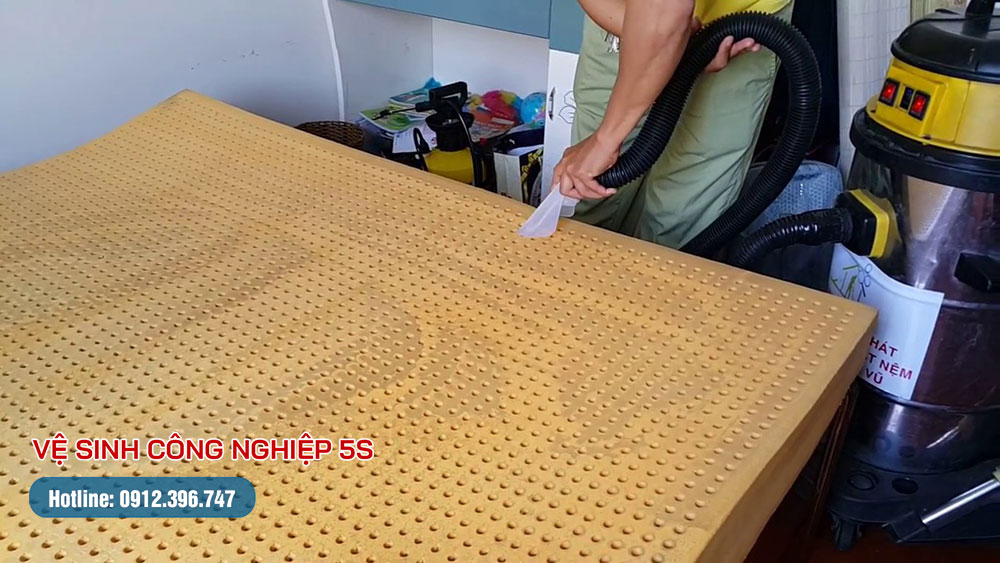 5S cung cấp dịch vụ giặt nệm tại Đà Nẵng