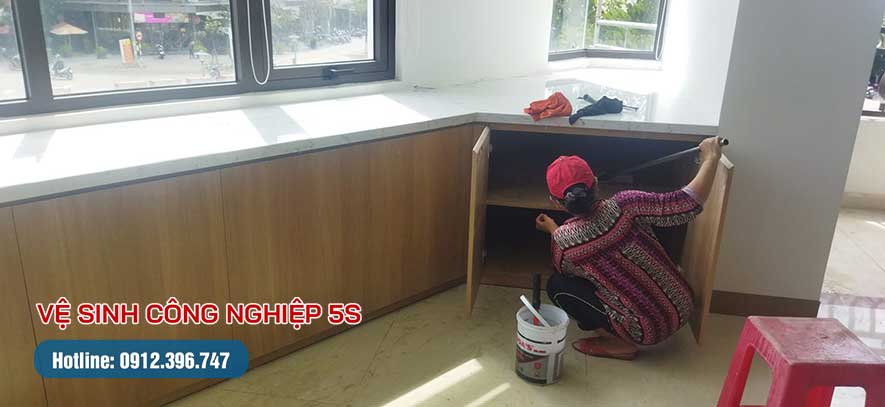 Vệ sinh khu vực bếp