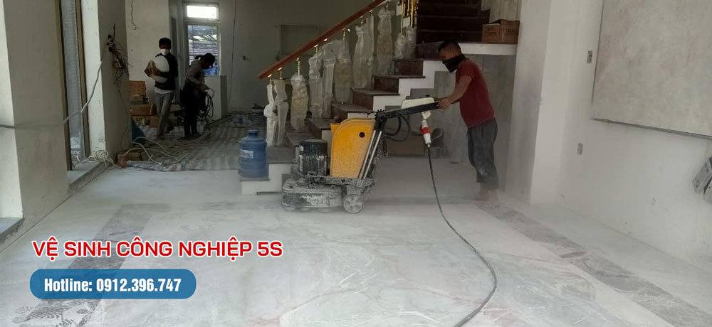 mai danh bong san da 3