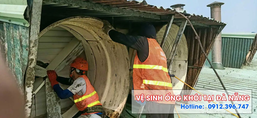 Hình ảnh vệ sinh ống khói nhà máy do 5S thực hiện