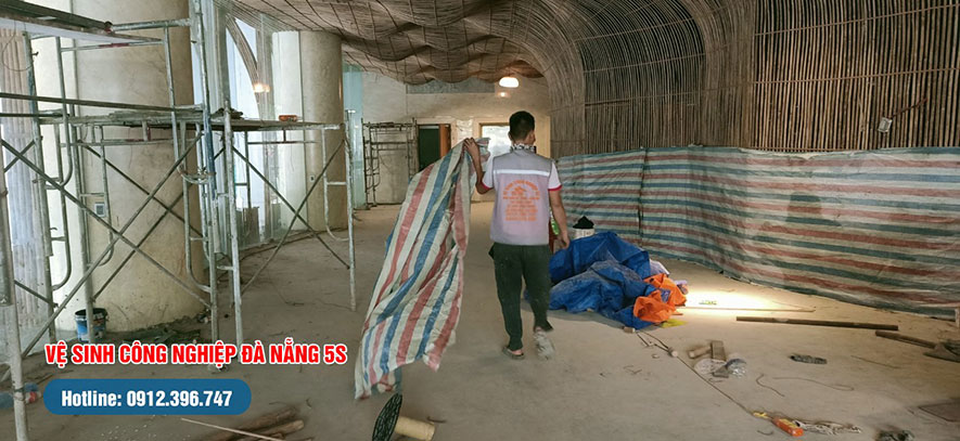 Vệ sinh phần thô cho nhà mới xây dựng