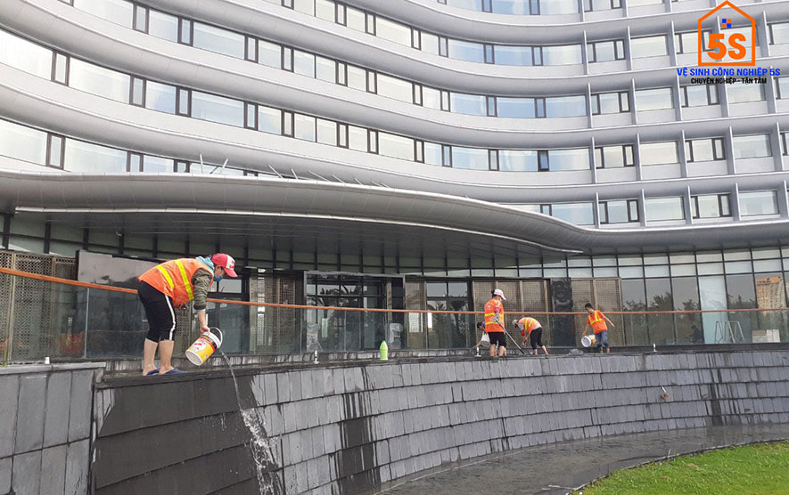 Vệ sinh công trình sau xây dựng tại Đà Nẵng