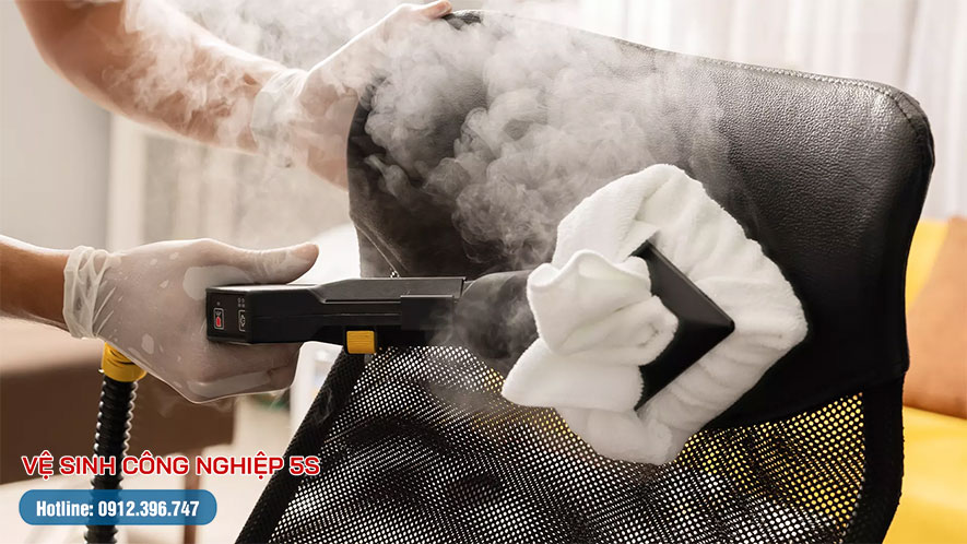 Dịch vụ vệ sinh ghế văn phòng chuyên nghiệp